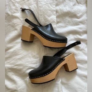 Swedish Hasbeens black leather clog size 40 ( fits 8.5)